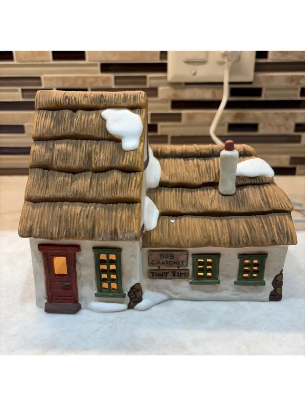 Dept 56 Heritage Village Dickens' Village Cottage of Bob Cratchit & Tiny Tim